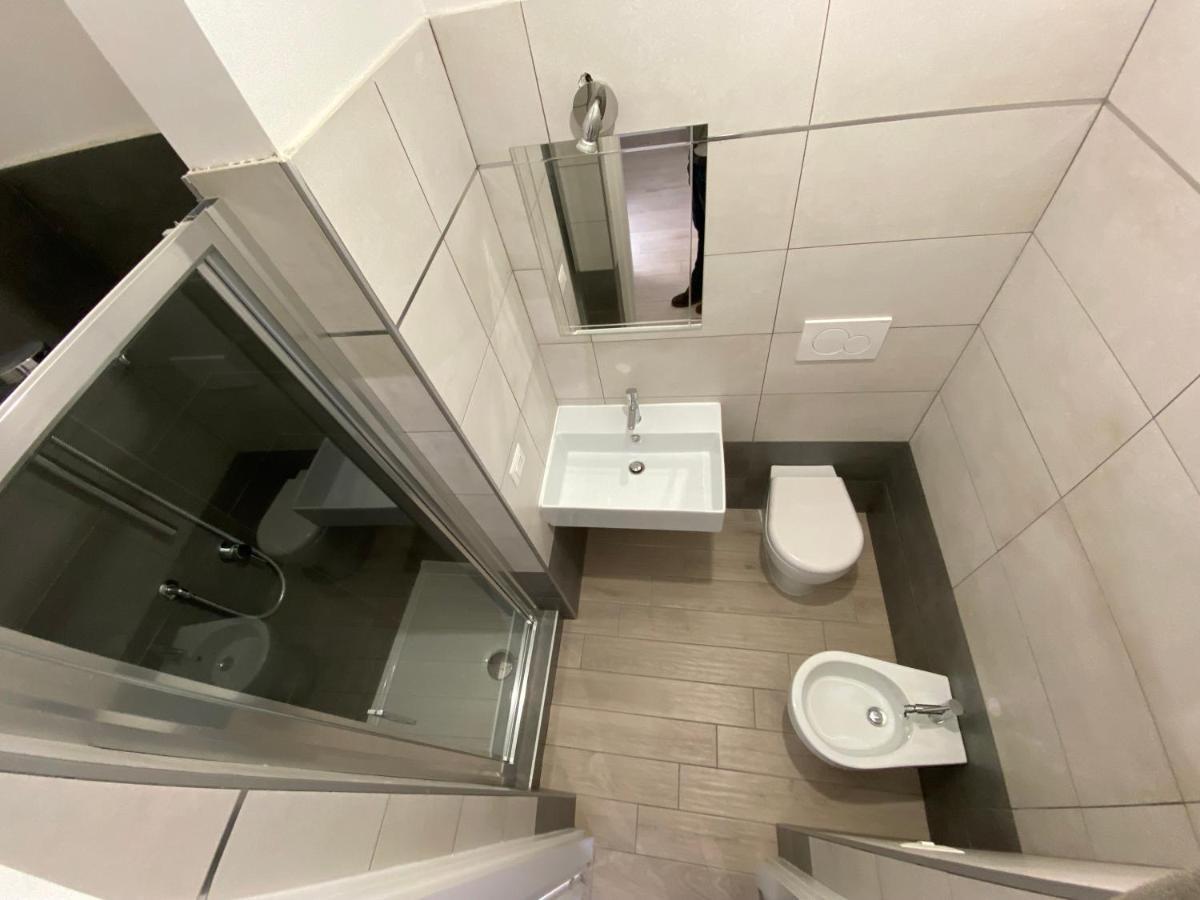 Domus Art Suites Merulana Rome Bagian luar foto